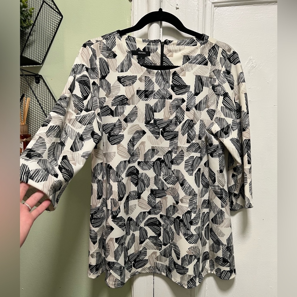 Alfani  black, white, and tan blouse Size: M